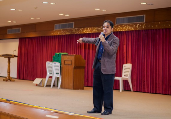 ภาพกิจกรรม พิธีฝึกซ้อมรับพระราชทานปริญญาบัตร คณะวิทยาศาสตร์และเทคโนโลยี | วันที่ 7 พฤศจิกายน 2560