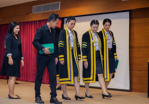 ภาพกิจกรรม พิธีฝึกซ้อมรับพระราชทานปริญญาบัตร คณะวิทยาศาสตร์และเทคโนโลยี | วันที่ 7 พฤศจิกายน 2560