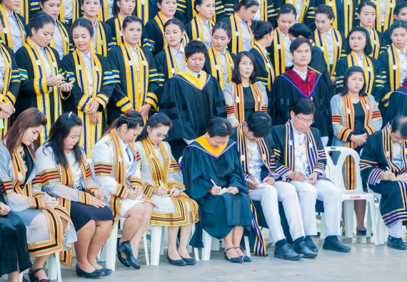 ภาพกิจกรรม พิธีฝึกซ้อมรับพระราชทานปริญญาบัตร คณะวิทยาศาสตร์และเทคโนโลยี | วันที่ 7 พฤศจิกายน 2560