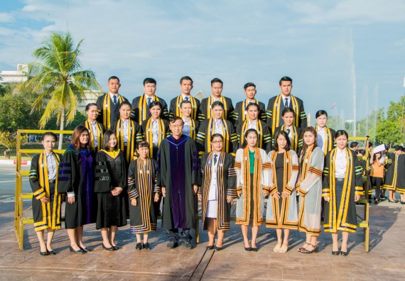 ภาพกิจกรรม พิธีฝึกซ้อมรับพระราชทานปริญญาบัตร คณะวิทยาศาสตร์และเทคโนโลยี | วันที่ 7 พฤศจิกายน 2560