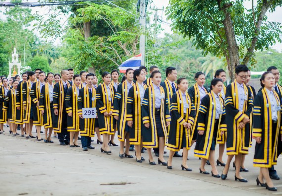 ภาพกิจกรรม พิธีฝึกซ้อมรับพระราชทานปริญญาบัตร และพิธีแสดงความยินดีกับบัณฑิตดีเด่น คณะวิทยาศาสตร์และเทคโนโลยี | วันที่ 8 พฤศจิกายน 2560