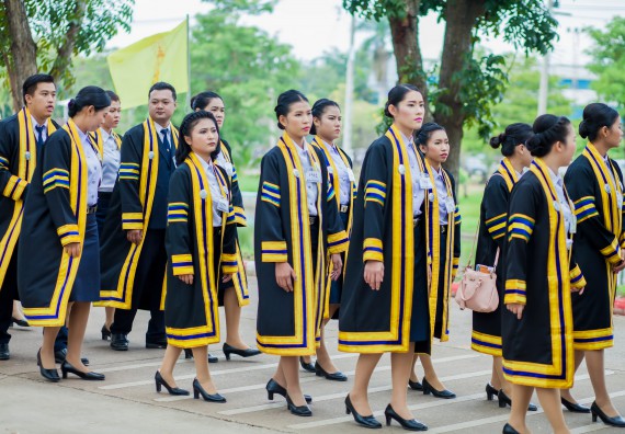 ภาพกิจกรรม พิธีฝึกซ้อมรับพระราชทานปริญญาบัตร และพิธีแสดงความยินดีกับบัณฑิตดีเด่น คณะวิทยาศาสตร์และเทคโนโลยี | วันที่ 8 พฤศจิกายน 2560