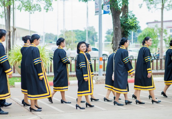 ภาพกิจกรรม พิธีฝึกซ้อมรับพระราชทานปริญญาบัตร และพิธีแสดงความยินดีกับบัณฑิตดีเด่น คณะวิทยาศาสตร์และเทคโนโลยี | วันที่ 8 พฤศจิกายน 2560