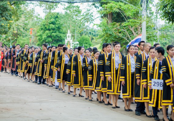 ภาพกิจกรรม พิธีฝึกซ้อมรับพระราชทานปริญญาบัตร และพิธีแสดงความยินดีกับบัณฑิตดีเด่น คณะวิทยาศาสตร์และเทคโนโลยี | วันที่ 8 พฤศจิกายน 2560