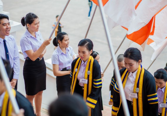 ภาพกิจกรรม พิธีฝึกซ้อมรับพระราชทานปริญญาบัตร และพิธีแสดงความยินดีกับบัณฑิตดีเด่น คณะวิทยาศาสตร์และเทคโนโลยี | วันที่ 8 พฤศจิกายน 2560