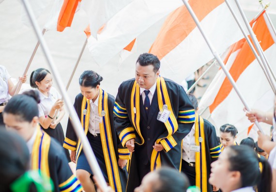 ภาพกิจกรรม พิธีฝึกซ้อมรับพระราชทานปริญญาบัตร และพิธีแสดงความยินดีกับบัณฑิตดีเด่น คณะวิทยาศาสตร์และเทคโนโลยี | วันที่ 8 พฤศจิกายน 2560