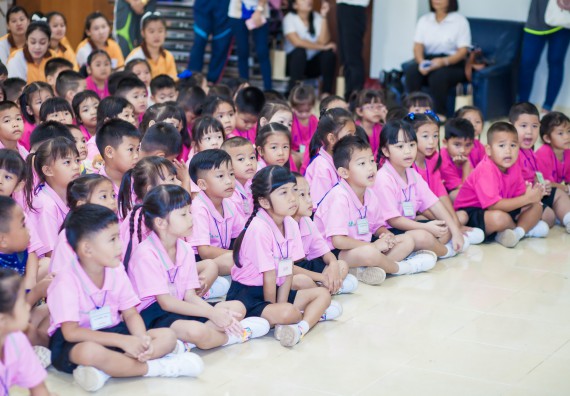 ภาพกิจกรรม คณะวิทยาศาสตร์และเทคโนโลยี จัดกิจกรรมค่ายวิทยาศาสตร์โรงเรียนสาธิตฯ ระดับชั้นอนุบาล