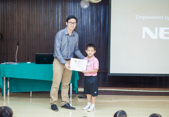 ภาพกิจกรรม คณะวิทยาศาสตร์และเทคโนโลยี จัดกิจกรรมค่ายวิทยาศาสตร์โรงเรียนสาธิตฯ ระดับชั้นอนุบาล