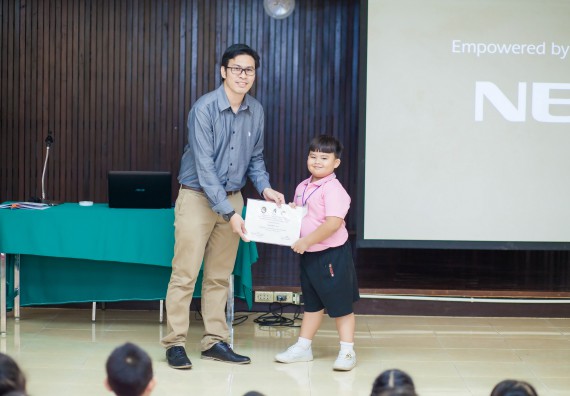 ภาพกิจกรรม คณะวิทยาศาสตร์และเทคโนโลยี จัดกิจกรรมค่ายวิทยาศาสตร์โรงเรียนสาธิตฯ ระดับชั้นอนุบาล