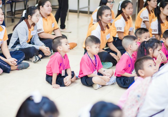 ภาพกิจกรรม คณะวิทยาศาสตร์และเทคโนโลยี จัดกิจกรรมค่ายวิทยาศาสตร์โรงเรียนสาธิตฯ ระดับชั้นอนุบาล