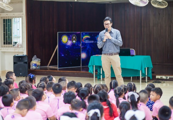 ภาพกิจกรรม คณะวิทยาศาสตร์และเทคโนโลยี จัดกิจกรรมค่ายวิทยาศาสตร์โรงเรียนสาธิตฯ ระดับชั้นอนุบาล