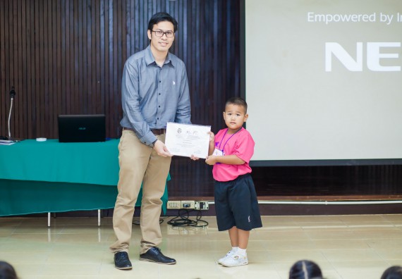 ภาพกิจกรรม คณะวิทยาศาสตร์และเทคโนโลยี จัดกิจกรรมค่ายวิทยาศาสตร์โรงเรียนสาธิตฯ ระดับชั้นอนุบาล