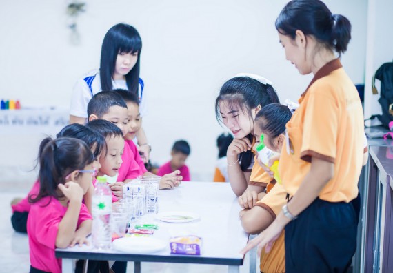 ภาพกิจกรรม คณะวิทยาศาสตร์และเทคโนโลยี จัดกิจกรรมค่ายวิทยาศาสตร์โรงเรียนสาธิตฯ ระดับชั้นอนุบาล