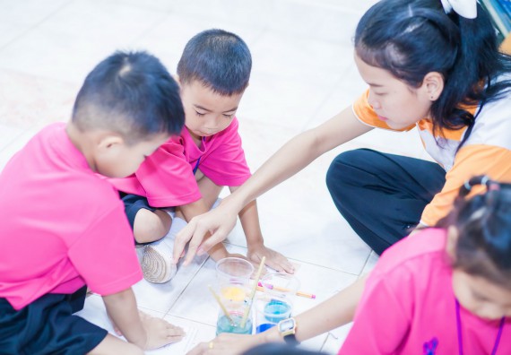 ภาพกิจกรรม คณะวิทยาศาสตร์และเทคโนโลยี จัดกิจกรรมค่ายวิทยาศาสตร์โรงเรียนสาธิตฯ ระดับชั้นอนุบาล