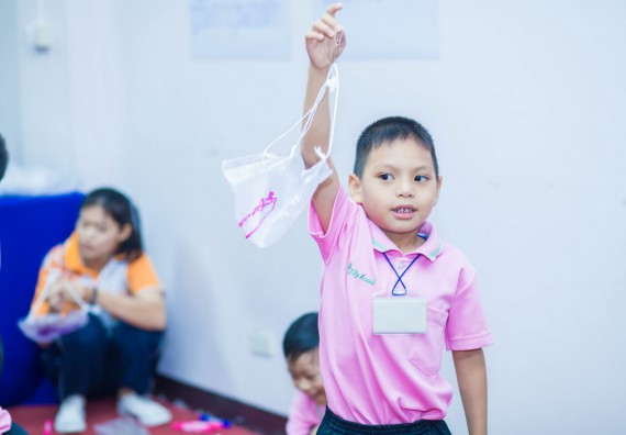 ภาพกิจกรรม คณะวิทยาศาสตร์และเทคโนโลยี จัดกิจกรรมค่ายวิทยาศาสตร์โรงเรียนสาธิตฯ ระดับชั้นอนุบาล