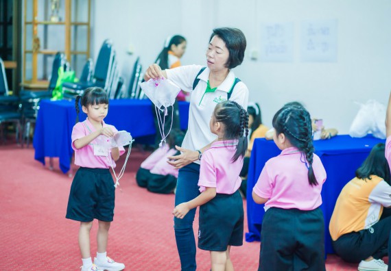 ภาพกิจกรรม คณะวิทยาศาสตร์และเทคโนโลยี จัดกิจกรรมค่ายวิทยาศาสตร์โรงเรียนสาธิตฯ ระดับชั้นอนุบาล