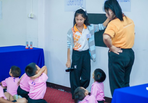 ภาพกิจกรรม คณะวิทยาศาสตร์และเทคโนโลยี จัดกิจกรรมค่ายวิทยาศาสตร์โรงเรียนสาธิตฯ ระดับชั้นอนุบาล