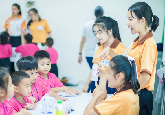 ภาพกิจกรรม คณะวิทยาศาสตร์และเทคโนโลยี จัดกิจกรรมค่ายวิทยาศาสตร์โรงเรียนสาธิตฯ ระดับชั้นอนุบาล