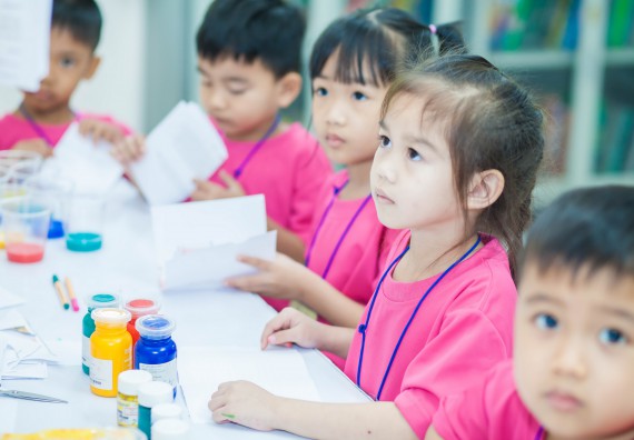 ภาพกิจกรรม คณะวิทยาศาสตร์และเทคโนโลยี จัดกิจกรรมค่ายวิทยาศาสตร์โรงเรียนสาธิตฯ ระดับชั้นอนุบาล