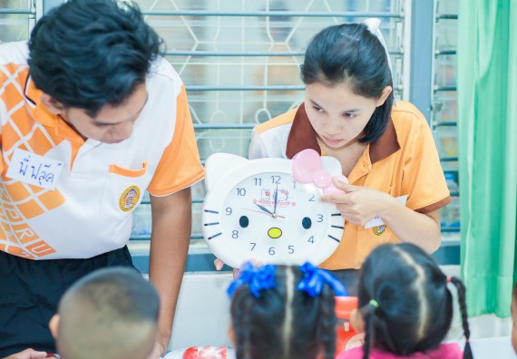 ภาพกิจกรรม คณะวิทยาศาสตร์และเทคโนโลยี จัดกิจกรรมค่ายวิทยาศาสตร์โรงเรียนสาธิตฯ ระดับชั้นอนุบาล