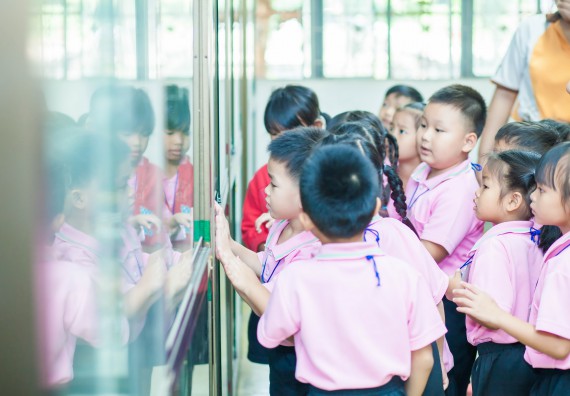 ภาพกิจกรรม คณะวิทยาศาสตร์และเทคโนโลยี จัดกิจกรรมค่ายวิทยาศาสตร์โรงเรียนสาธิตฯ ระดับชั้นอนุบาล