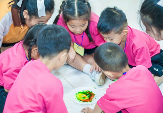 ภาพกิจกรรม คณะวิทยาศาสตร์และเทคโนโลยี จัดกิจกรรมค่ายวิทยาศาสตร์โรงเรียนสาธิตฯ ระดับชั้นอนุบาล