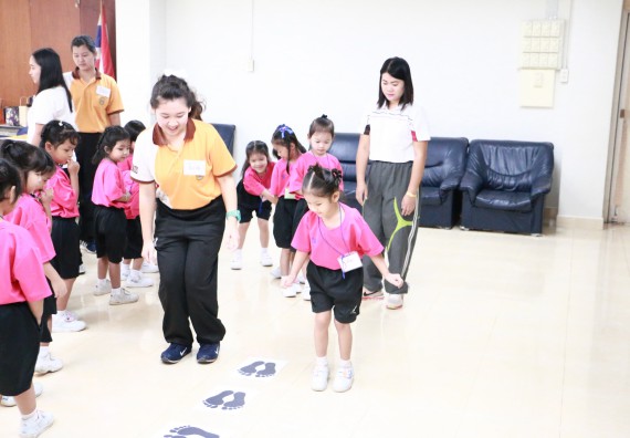 ภาพกิจกรรม คณะวิทยาศาสตร์และเทคโนโลยี จัดกิจกรรมค่ายวิทยาศาสตร์โรงเรียนสาธิตฯ ระดับชั้นอนุบาล