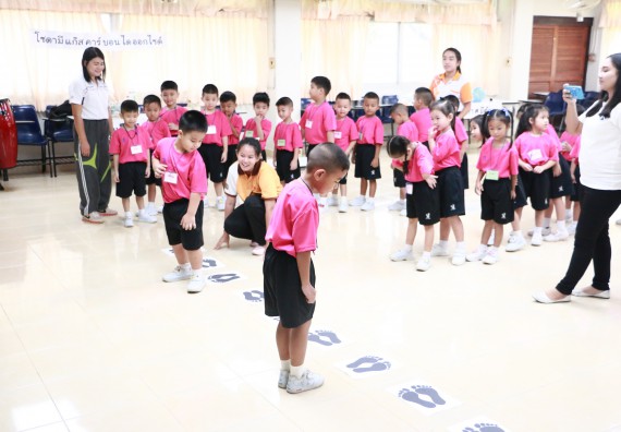 ภาพกิจกรรม คณะวิทยาศาสตร์และเทคโนโลยี จัดกิจกรรมค่ายวิทยาศาสตร์โรงเรียนสาธิตฯ ระดับชั้นอนุบาล