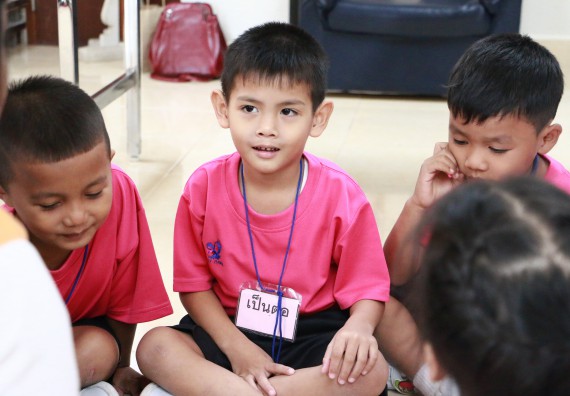 ภาพกิจกรรม คณะวิทยาศาสตร์และเทคโนโลยี จัดกิจกรรมค่ายวิทยาศาสตร์โรงเรียนสาธิตฯ ระดับชั้นอนุบาล