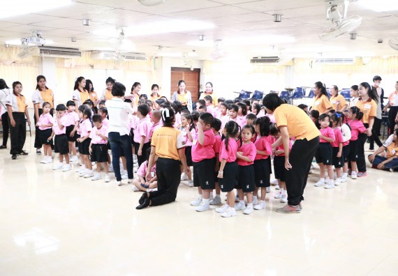 ภาพกิจกรรม คณะวิทยาศาสตร์และเทคโนโลยี จัดกิจกรรมค่ายวิทยาศาสตร์โรงเรียนสาธิตฯ ระดับชั้นอนุบาล