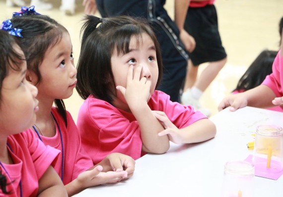 ภาพกิจกรรม คณะวิทยาศาสตร์และเทคโนโลยี จัดกิจกรรมค่ายวิทยาศาสตร์โรงเรียนสาธิตฯ ระดับชั้นอนุบาล