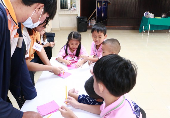 ภาพกิจกรรม คณะวิทยาศาสตร์และเทคโนโลยี จัดกิจกรรมค่ายวิทยาศาสตร์โรงเรียนสาธิตฯ ระดับชั้นอนุบาล