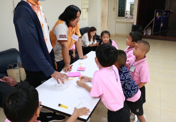 ภาพกิจกรรม คณะวิทยาศาสตร์และเทคโนโลยี จัดกิจกรรมค่ายวิทยาศาสตร์โรงเรียนสาธิตฯ ระดับชั้นอนุบาล
