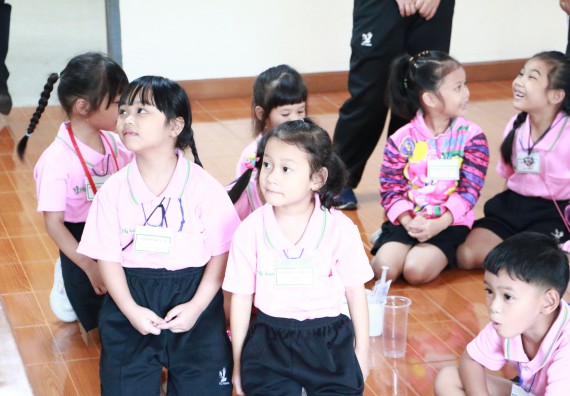ภาพกิจกรรม คณะวิทยาศาสตร์และเทคโนโลยี จัดกิจกรรมค่ายวิทยาศาสตร์โรงเรียนสาธิตฯ ระดับชั้นอนุบาล
