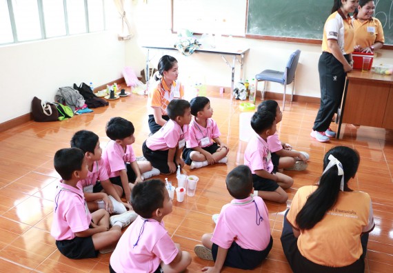 ภาพกิจกรรม คณะวิทยาศาสตร์และเทคโนโลยี จัดกิจกรรมค่ายวิทยาศาสตร์โรงเรียนสาธิตฯ ระดับชั้นอนุบาล