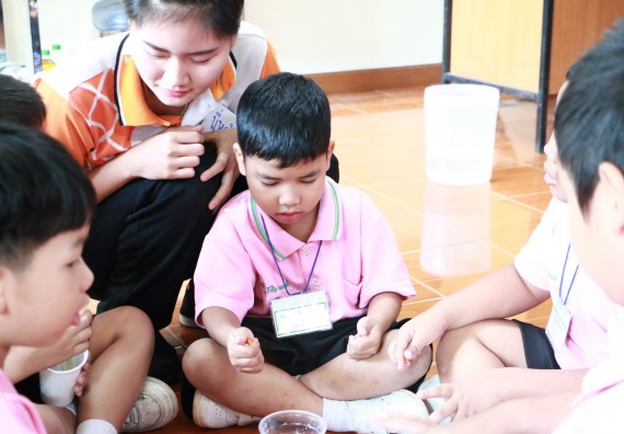 ภาพกิจกรรม คณะวิทยาศาสตร์และเทคโนโลยี จัดกิจกรรมค่ายวิทยาศาสตร์โรงเรียนสาธิตฯ ระดับชั้นอนุบาล