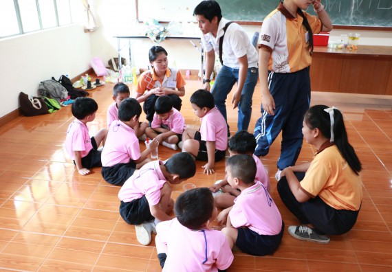 ภาพกิจกรรม คณะวิทยาศาสตร์และเทคโนโลยี จัดกิจกรรมค่ายวิทยาศาสตร์โรงเรียนสาธิตฯ ระดับชั้นอนุบาล