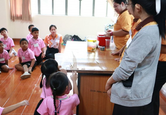 ภาพกิจกรรม คณะวิทยาศาสตร์และเทคโนโลยี จัดกิจกรรมค่ายวิทยาศาสตร์โรงเรียนสาธิตฯ ระดับชั้นอนุบาล