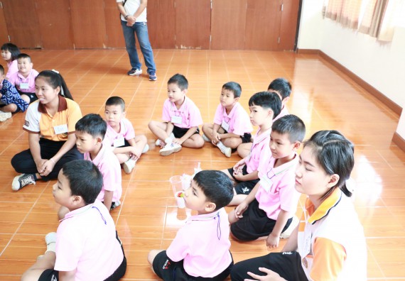ภาพกิจกรรม คณะวิทยาศาสตร์และเทคโนโลยี จัดกิจกรรมค่ายวิทยาศาสตร์โรงเรียนสาธิตฯ ระดับชั้นอนุบาล