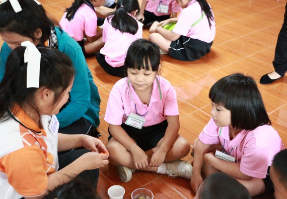 ภาพกิจกรรม คณะวิทยาศาสตร์และเทคโนโลยี จัดกิจกรรมค่ายวิทยาศาสตร์โรงเรียนสาธิตฯ ระดับชั้นอนุบาล