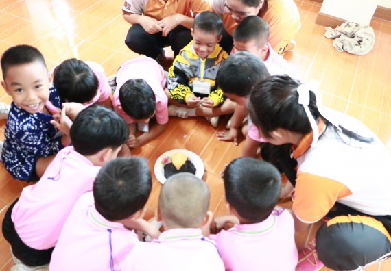 ภาพกิจกรรม คณะวิทยาศาสตร์และเทคโนโลยี จัดกิจกรรมค่ายวิทยาศาสตร์โรงเรียนสาธิตฯ ระดับชั้นอนุบาล