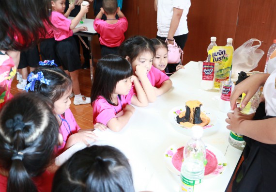 ภาพกิจกรรม คณะวิทยาศาสตร์และเทคโนโลยี จัดกิจกรรมค่ายวิทยาศาสตร์โรงเรียนสาธิตฯ ระดับชั้นอนุบาล