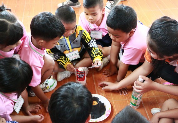 ภาพกิจกรรม คณะวิทยาศาสตร์และเทคโนโลยี จัดกิจกรรมค่ายวิทยาศาสตร์โรงเรียนสาธิตฯ ระดับชั้นอนุบาล