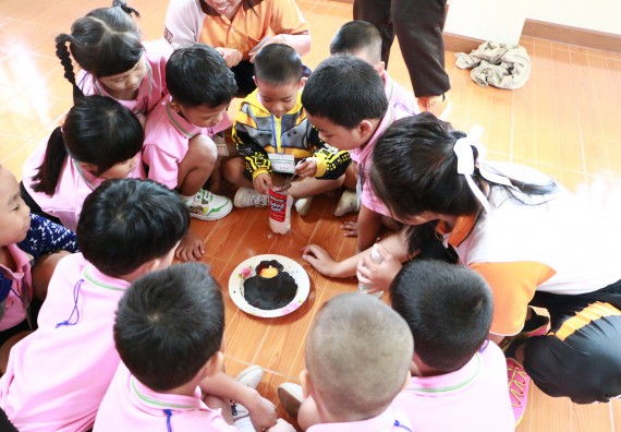 ภาพกิจกรรม คณะวิทยาศาสตร์และเทคโนโลยี จัดกิจกรรมค่ายวิทยาศาสตร์โรงเรียนสาธิตฯ ระดับชั้นอนุบาล