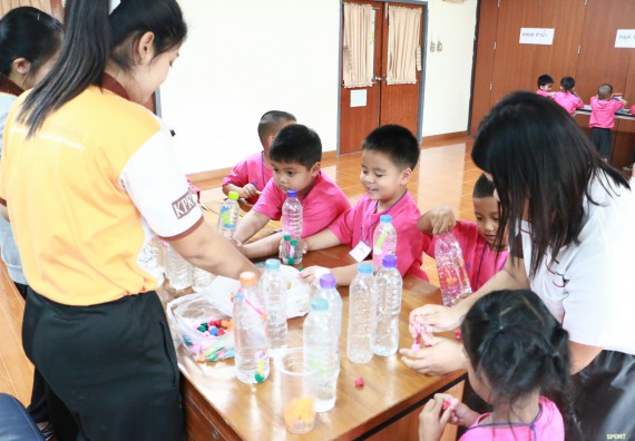 ภาพกิจกรรม คณะวิทยาศาสตร์และเทคโนโลยี จัดกิจกรรมค่ายวิทยาศาสตร์โรงเรียนสาธิตฯ ระดับชั้นอนุบาล