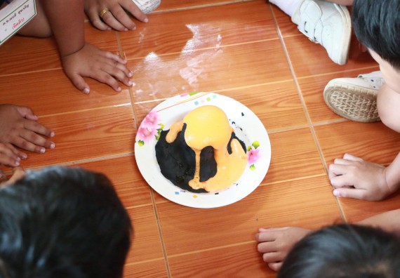 ภาพกิจกรรม คณะวิทยาศาสตร์และเทคโนโลยี จัดกิจกรรมค่ายวิทยาศาสตร์โรงเรียนสาธิตฯ ระดับชั้นอนุบาล