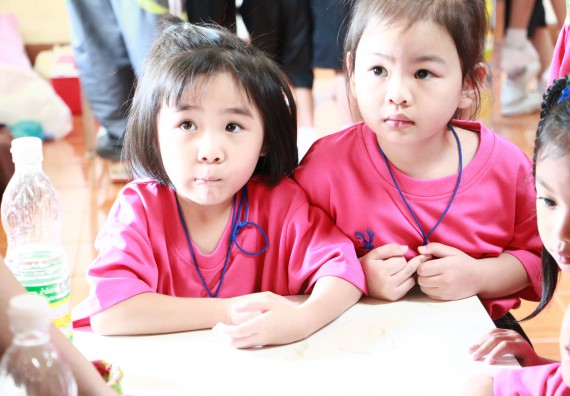 ภาพกิจกรรม คณะวิทยาศาสตร์และเทคโนโลยี จัดกิจกรรมค่ายวิทยาศาสตร์โรงเรียนสาธิตฯ ระดับชั้นอนุบาล