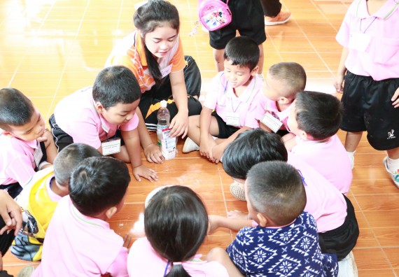 ภาพกิจกรรม คณะวิทยาศาสตร์และเทคโนโลยี จัดกิจกรรมค่ายวิทยาศาสตร์โรงเรียนสาธิตฯ ระดับชั้นอนุบาล
