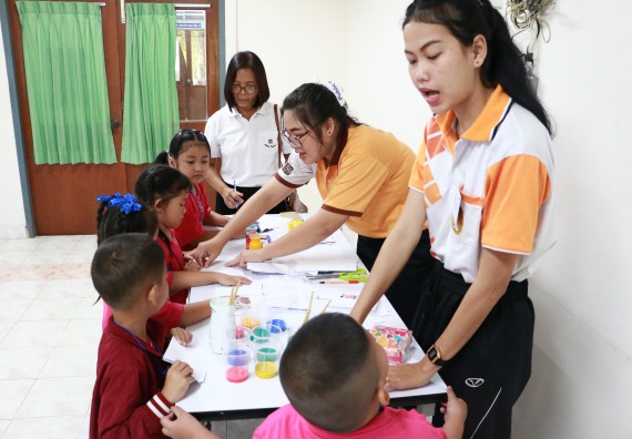 ภาพกิจกรรม คณะวิทยาศาสตร์และเทคโนโลยี จัดกิจกรรมค่ายวิทยาศาสตร์โรงเรียนสาธิตฯ ระดับชั้นอนุบาล