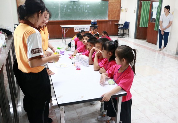 ภาพกิจกรรม คณะวิทยาศาสตร์และเทคโนโลยี จัดกิจกรรมค่ายวิทยาศาสตร์โรงเรียนสาธิตฯ ระดับชั้นอนุบาล